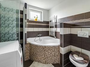 Prodej rodinného domu, Roudné, Zahradní, 72 m2