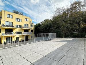 Pronájem bytu 2+kk, Praha - Hrdlořezy, Českobrodská, 39 m2