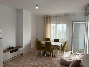 Prodej bytu 2+kk, Apartament 1+1 Plazh Durrës, Albánie