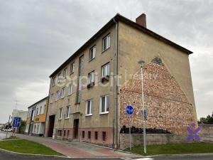 Prodej bytu 5+1, Vracov, náměstí Míru, 90 m2