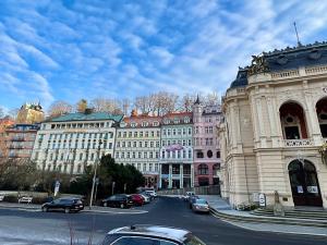 Prodej bytu 6+kk a větší, Karlovy Vary, Divadelní náměstí