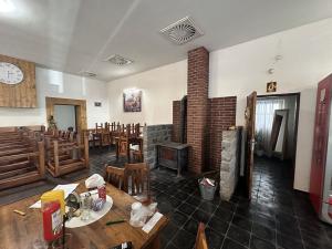 Pronájem restaurace, Jílové u Prahy - Žampach, 600 m2