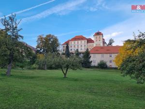 Prodej pozemku pro bydlení, Valeč, Podbořanská, 1556 m2