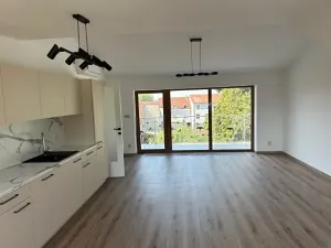 Pronájem bytu 3+kk, Praha - Prosek, Prosecká, 65 m2