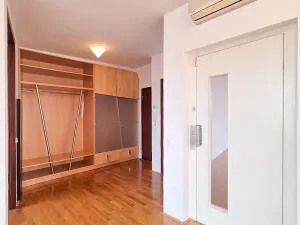 Pronájem bytu 3+kk, Praha - Bubeneč, Uralská, 155 m2