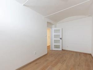 Pronájem bytu 2+kk, Praha - Libeň, Františka Kadlece, 34 m2