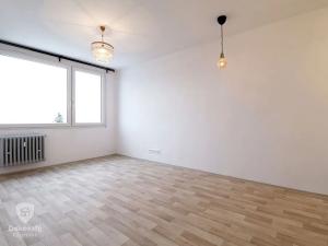 Pronájem bytu 2+kk, Praha - Kobylisy, Třebenická, 40 m2