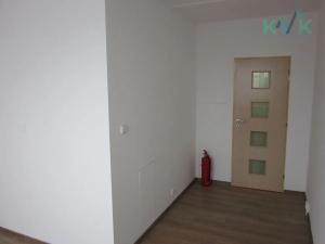 Pronájem bytu 2+1, Karlovy Vary, Závodu míru, 68 m2