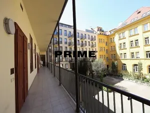 Pronájem kanceláře, Praha - Smíchov, Štefánikova, 57 m2