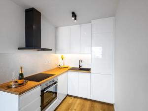 Prodej bytu 2+kk, Praha - Černý Most, Doležalova, 45 m2