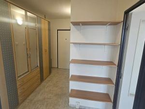 Pronájem bytu 2+kk, Praha - Záběhlice, Choceradská, 44 m2