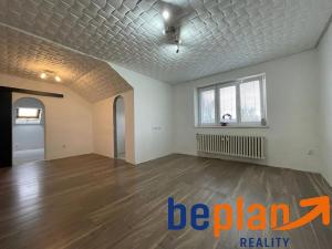 Prodej bytu 3+kk, Ostrov, Klínovecká, 77 m2