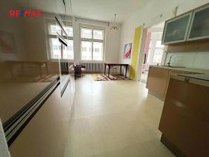 Pronájem bytu 3+kk, Praha - Nusle, Táborská, 84 m2