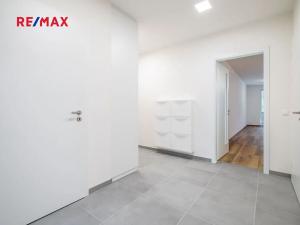 Pronájem bytu 3+kk, Praha - Hostivař, Nurmiho, 83 m2