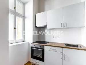 Pronájem bytu 2+kk, Praha - Nové Město, Vyšehradská, 39 m2