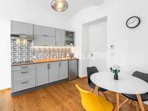 Pronájem bytu 2+kk, Praha - Podolí, Lopatecká, 48 m2