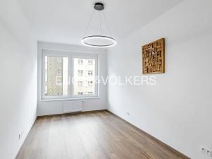 Pronájem bytu 2+kk, Praha - Vysočany, Kolbenova, 51 m2