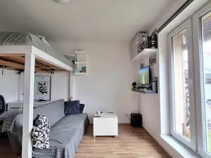 Pronájem bytu 1+kk, Praha - Holešovice, Malá Plynární, 29 m2