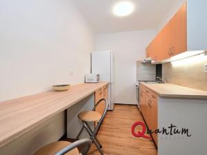 Pronájem bytu 2+kk, Praha - Strašnice, Pod strání, 41 m2