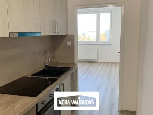 Pronájem bytu 2+1, Kroměříž, Velehradská, 57 m2