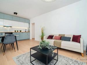 Prodej bytu 4+kk, Praha - Troja, Lešenská, 74 m2