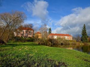 Pronájem bytu 2+1, Jince, Čsl. dělostřelců, 67 m2