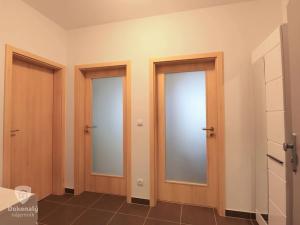 Pronájem bytu 2+kk, Praha - Hlubočepy, Devonská, 64 m2