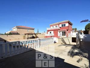 Prodej rodinného domu, Torrevieja, Španělsko, Calle Meridiano, 232 m2