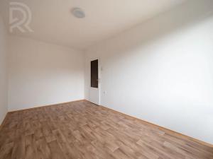 Pronájem bytu 3+kk, Praha - Kobylisy, Famfulíkova, 73 m2