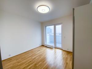 Pronájem bytu 2+kk, Praha - Holešovice, Na Maninách, 58 m2