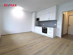 Pronájem bytu 1+kk, Praha - Žižkov, Olgy Havlové, 5275 m2