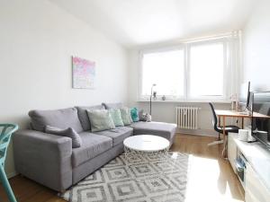 Prodej bytu 2+kk, Praha - Horní Měcholupy, Milánská, 43 m2