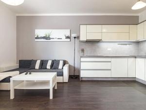 Pronájem bytu 2+kk, Ostrava, Jantarová, 60 m2