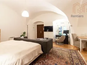 Pronájem bytu 1+kk, Praha - Malá Strana, Thunovská, 35 m2