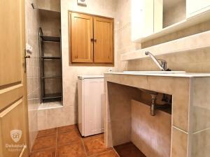 Pronájem bytu 3+kk, Praha - Horní Měcholupy, Veronské nám., 64 m2