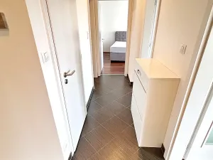 Pronájem bytu 3+kk, Praha - Hloubětín, Nademlejnská, 80 m2