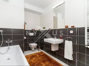 Prodej bytu 4+kk, Praha - Dolní Měcholupy, Honzíkova, 182 m2