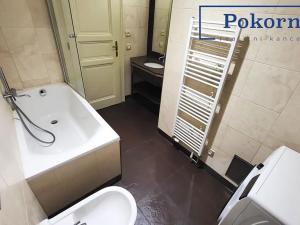 Pronájem bytu 2+kk, Praha - Nové Město, Hálkova, 52 m2