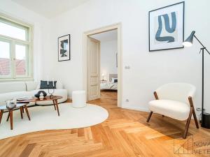 Prodej bytu 2+kk, Praha - Malá Strana, Újezd, 71 m2