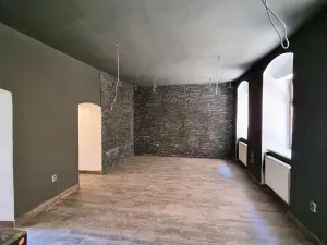 Pronájem obchodního prostoru, Jihlava, Škrétova, 80 m2