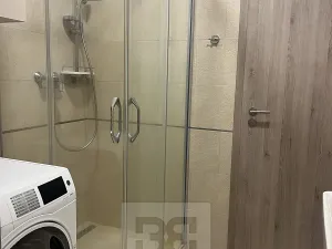 Pronájem bytu 2+kk, Praha - Vysočany, Sokolovská, 51 m2