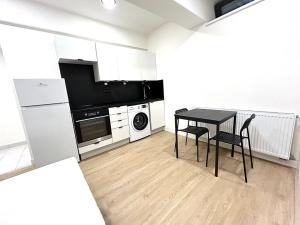 Pronájem bytu 1+kk, Praha - Hloubětín, Poděbradská, 25 m2