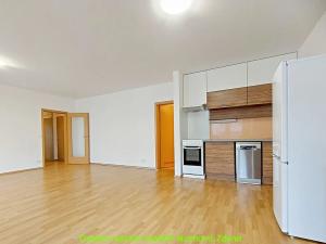 Pronájem bytu 1+kk, Praha - Vysočany, Na Harfě, 56 m2