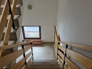 Pronájem bytu 1+kk, Jesenice, Do Polí, 40 m2