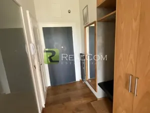 Pronájem bytu 1+kk, Praha - Podolí, Podolská, 29 m2