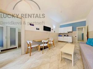 Pronájem bytu 2+kk, Praha - Nové Město, Legerova, 38 m2