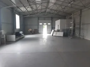 Pronájem skladu, Zbuzany, Na Sadech, 200 m2