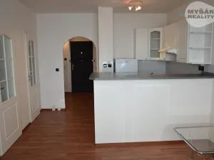 Prodej bytu 2+kk, Praha - Modřany, Levského, 41 m2