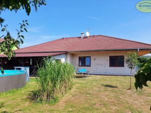 Prodej rodinného domu, Lutopecny, 206 m2