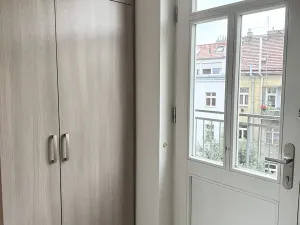 Pronájem bytu 1+kk, Praha - Vršovice, Sevastopolská, 33 m2